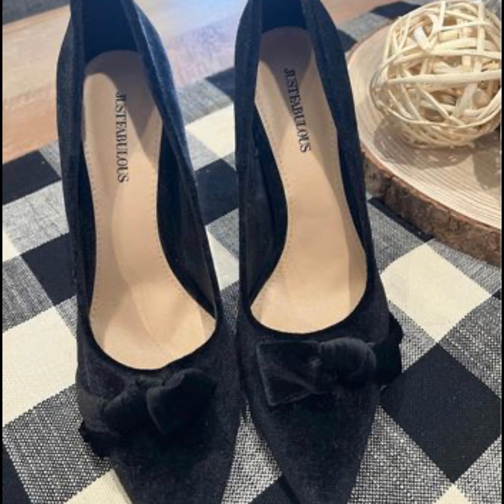 Black Velvet Heels (Just Fabulous) size 8